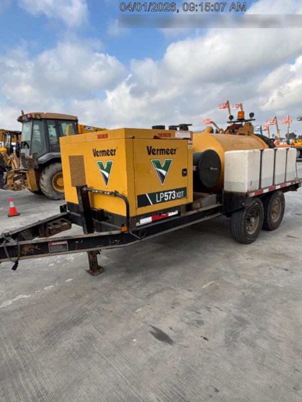2023 VAC-TRON LP573XDT