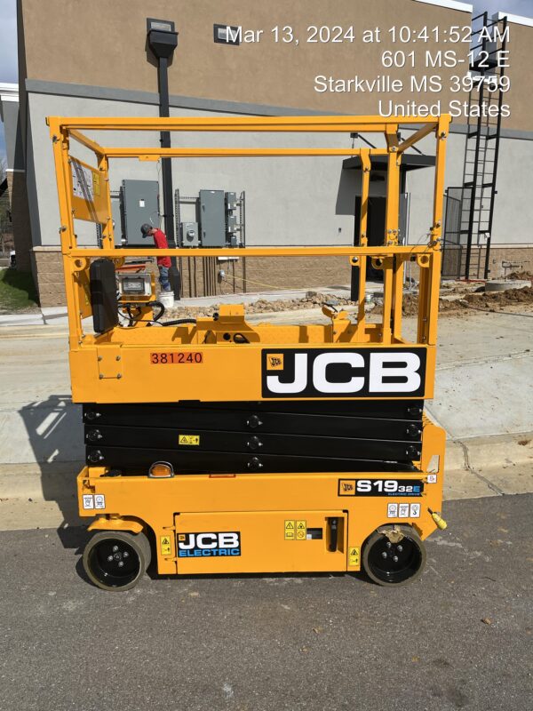 2024 JCB S1932E
