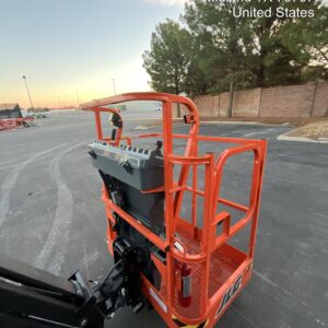 2024 JLG E300AJP