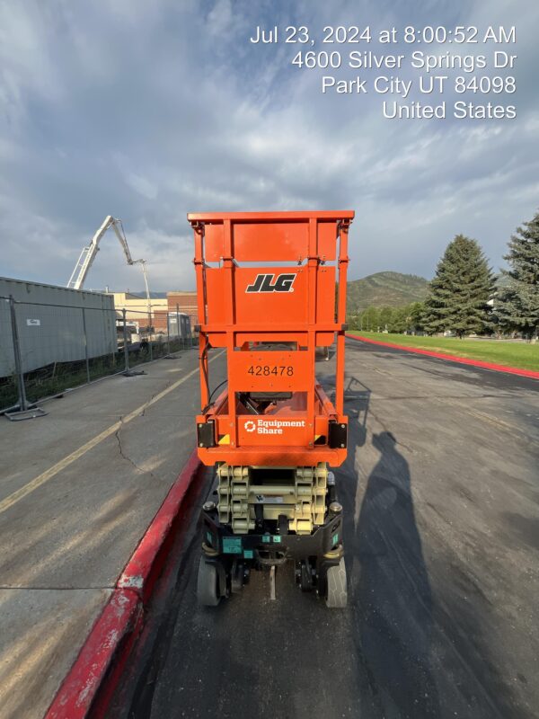 2024 JLG ES1932