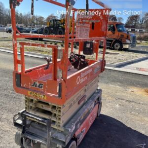 2024 JLG ES1932