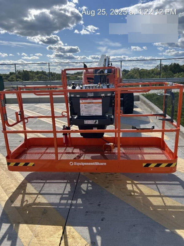 2025 JLG 600AJ