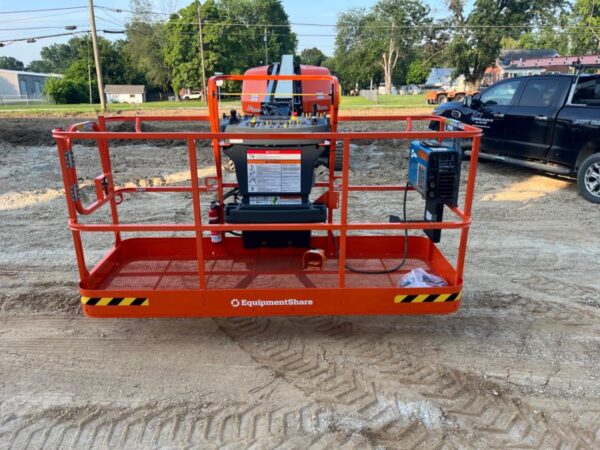 2025 JLG 660SJ