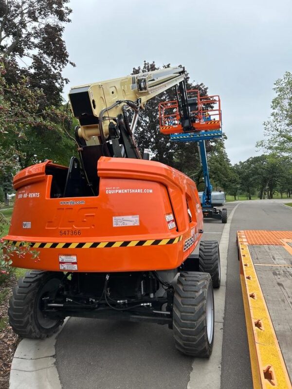 2025 JLG 660SJ
