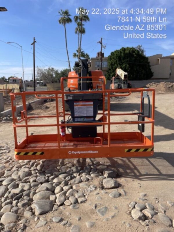 2025 JLG 660SJ