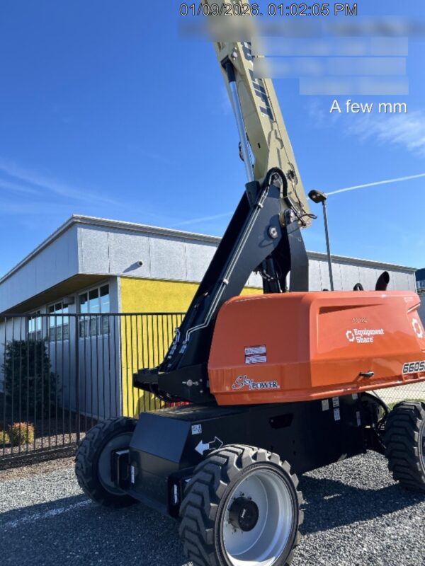 2025 JLG 660SJ