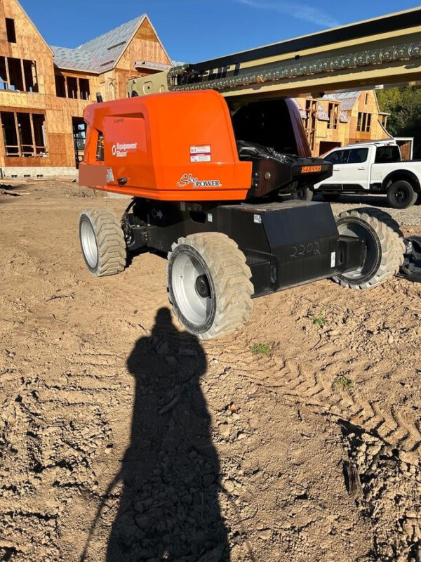 2025 JLG 660SJ