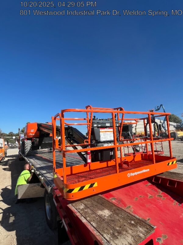 2025 JLG 660SJ