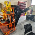 2025 JLG E300AJP