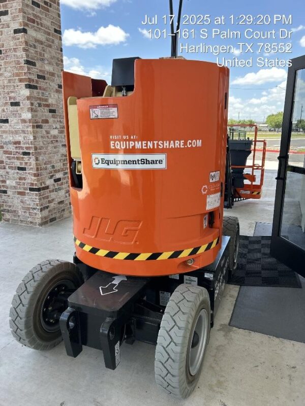 2025 JLG E300AJP