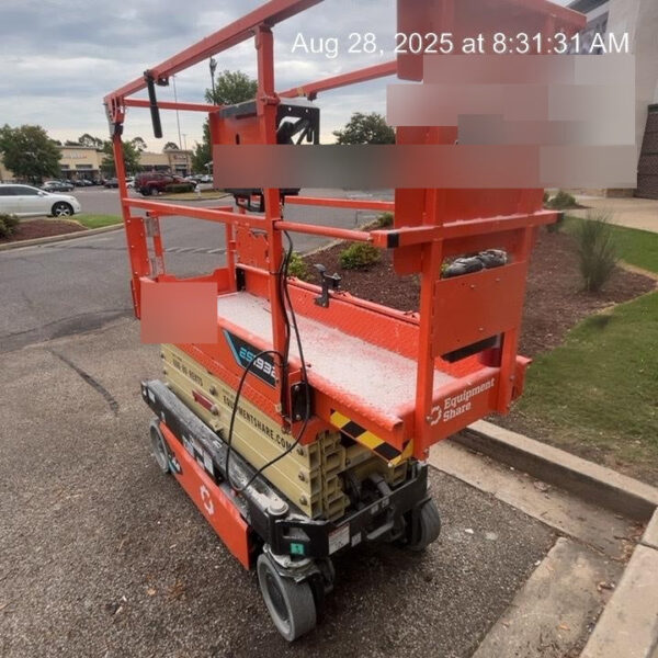 2025 JLG ES1932