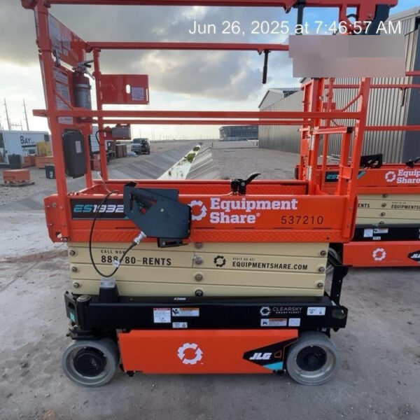 2025 JLG ES1932