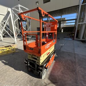 2025 JLG ES1932