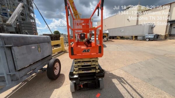 2025 JLG ES1932