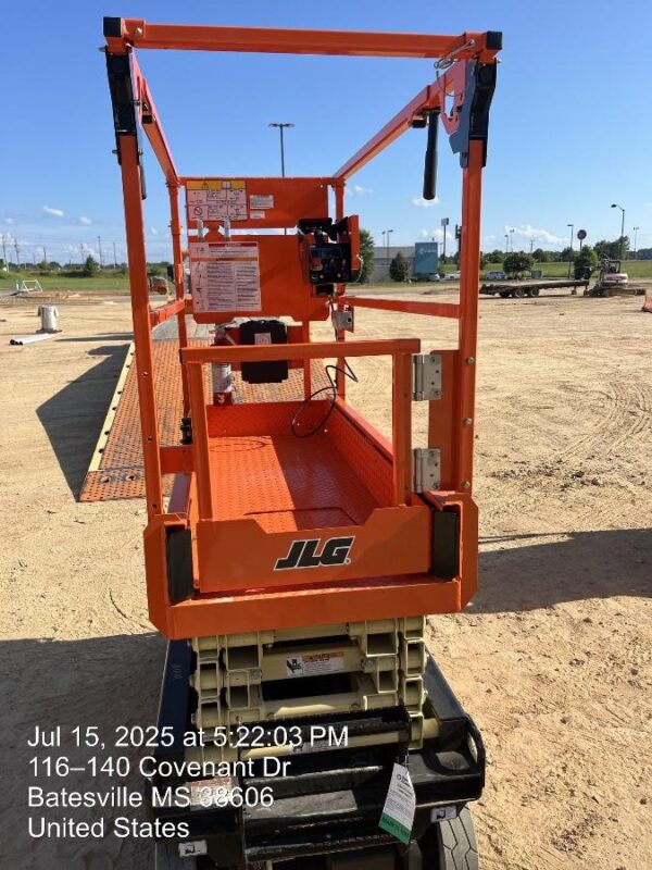 2025 JLG ES1932