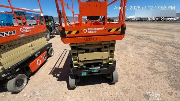 2025 JLG ES3246