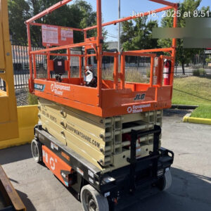 2025 JLG ES3246