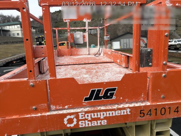2025 JLG ES3246