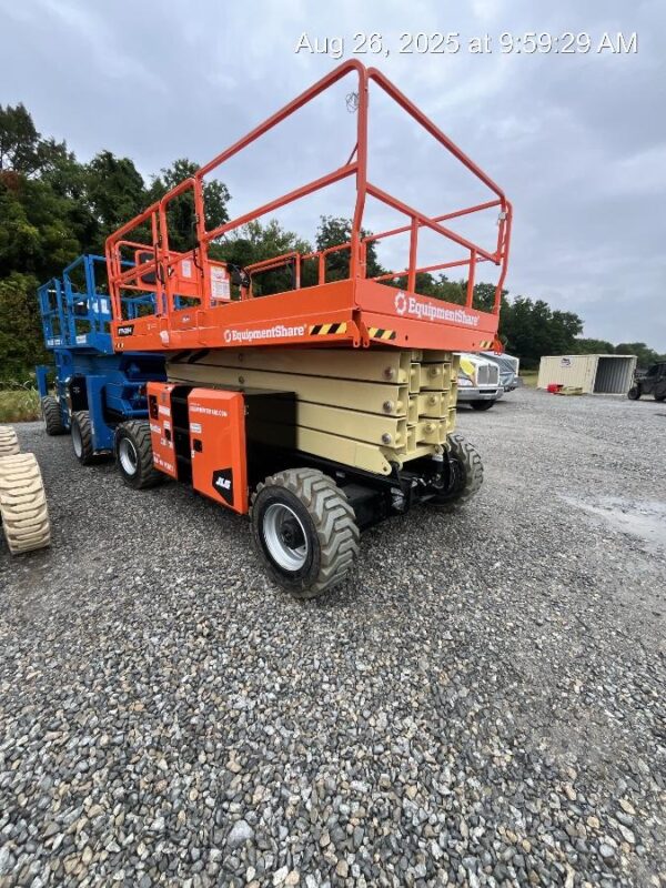 2025 JLG RT4394