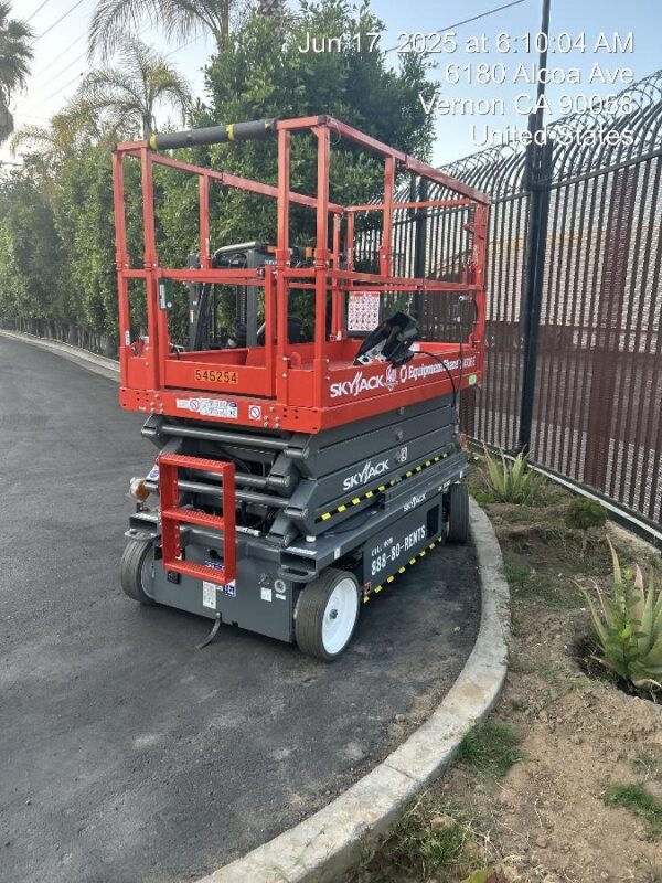 2025 SKYJACK SJ4726