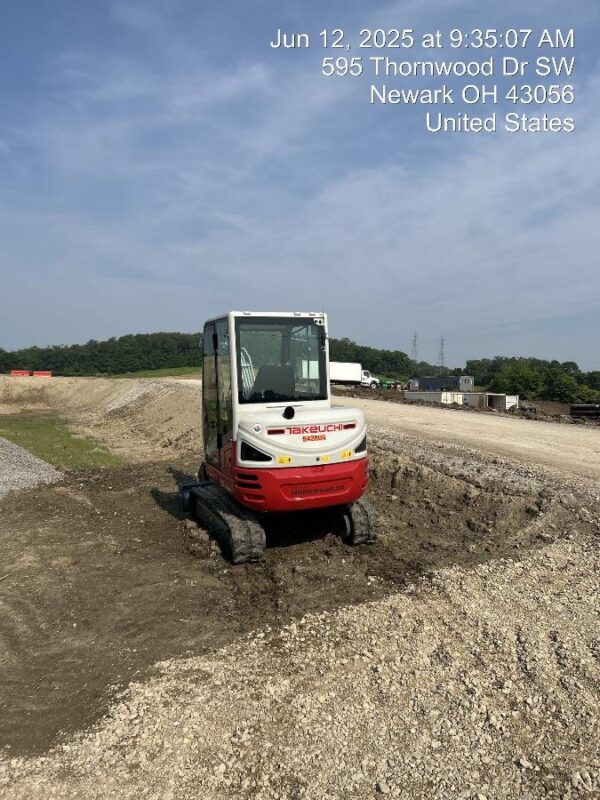2025 TAKEUCHI TB235-2CR