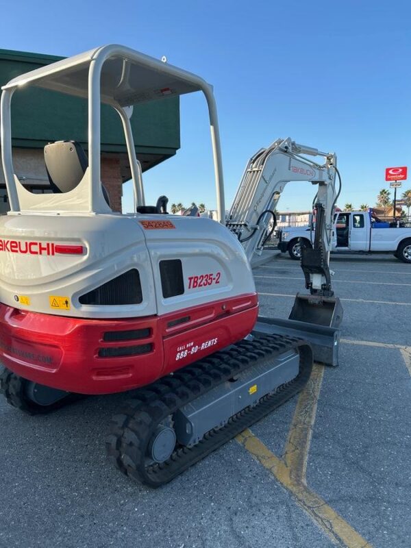 2025 TAKEUCHI TB235-2R